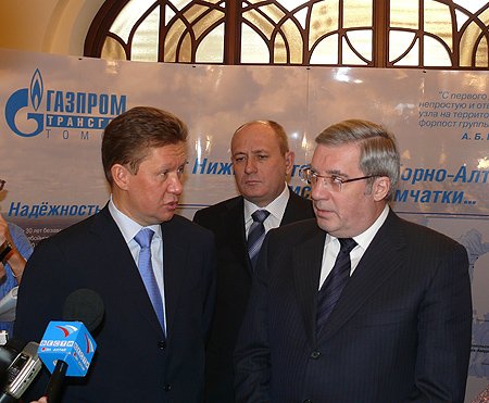 Полномочный представитель Президента РФ в СФО Виктор Толоконский, председатель Правления ОАО «Газпром» Алексей Миллер (слева), генеральный директор ООО «Газпром трансгаз Томск» Виталий Маркелов