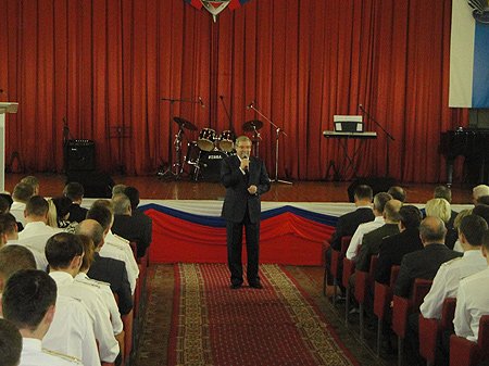 Виктор Толоконский ответил на вопросы преподавателей и слушателей новосибирского Института Федеральной службы безопасности России