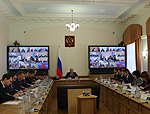 Полпред провел заседание комиссии по вопросам реализации указов Президента РФ от 7 мая 2012 года