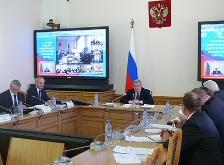 Полномочный представитель призвал не ослаблять контроль за ситуацией с лесными пожарами в регионах округа