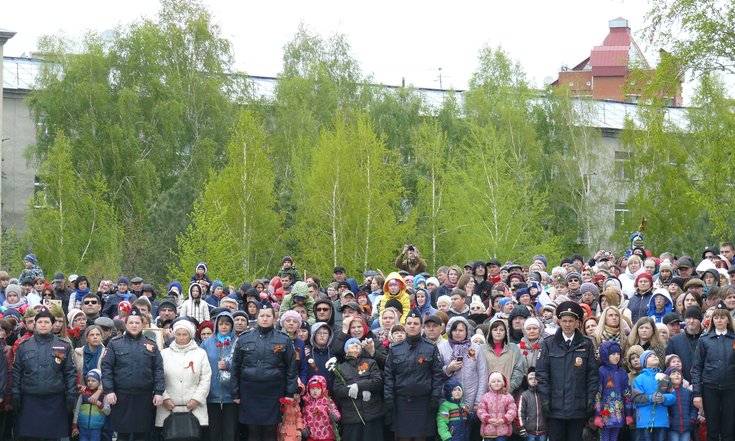 Торжественный митинг и возложение венков к Вечному огню