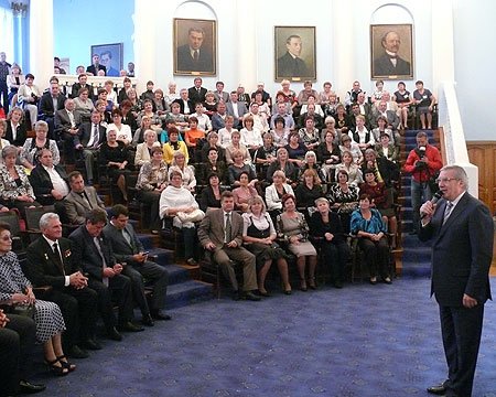 В ходе встречи с с руководителями бюджетных учреждений г. Прокопьевска обсуждались актуальные вопросы развития сфер образования и здравоохранения