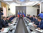 Глава государства поручил полпреду контролировать выполнение решений по ликвидации последствий пожаров в Сибири