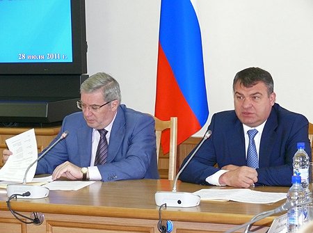 Анатолий Сердюков поручил департаментам Министерства обороны РФ рассмотреть предложения, высказанные руководителями предприятий ОПК Сибири
