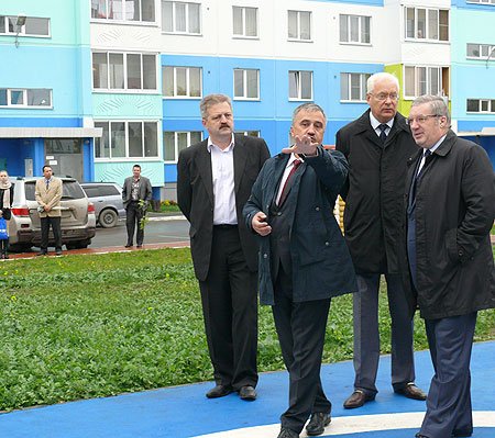 В ходе осмотра дворовой территории жилого комплекса «Тихие зори»