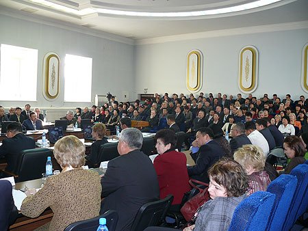 Участники совещания - руководители органов государственной власти и местного самоуправления