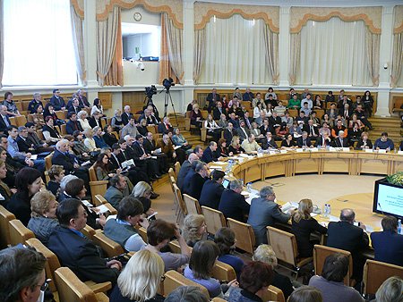 В ходе заседания Совета при губернаторе Новосибирской области по проблемам социально-гуманитарных наук