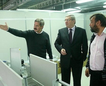 Полномочный представитель осмотрел бизнес-инкубатор Технопарка