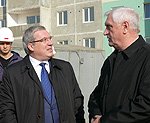 Комплексная застройка позволяет создать комфортные условия для жителей и обновить коммунальную инфраструктуру городов, считает полпред