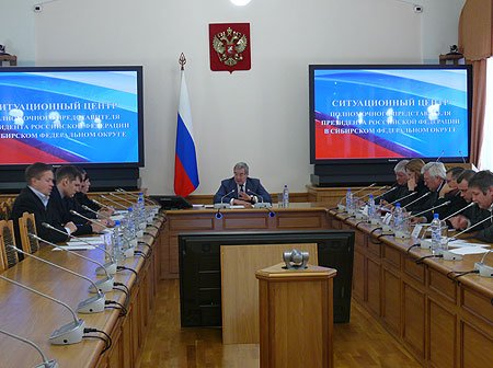 Решение проблем строительного комплекса и рынка жилья напрямую влияет на улучшение социальной ситуации и достижение цели закрепления молодого населения Сибири - Виктор Толоконский