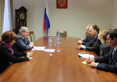 Виктор Толоконский встретился с генеральным директором МЕТРО Кэш энд Керри Россия Питером Бооном