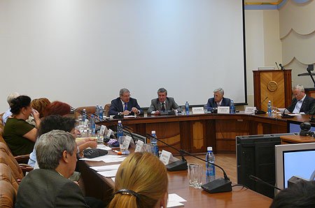 Практика совместной работы органов власти и научного сообщества позволит обновить многие управленческие подходы - полномочный представитель