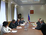 Заместитель полпреда Андрей Филичев встретился с председателем правления Германского энергетического агентства Штефаном Колером