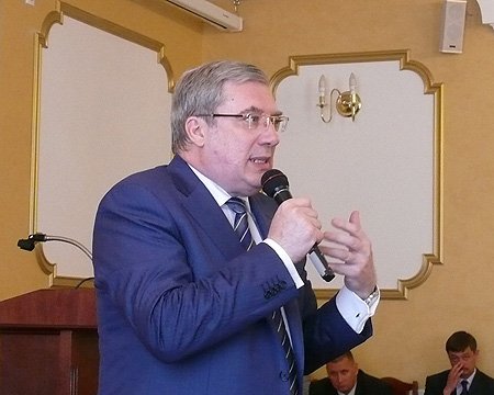 На встрече с активом работников сферы здравоохранения Омска