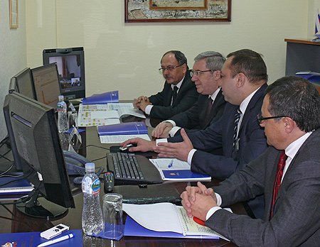 Виктор Толоконский ознакомился с ситуационным центром Управления Пенсионного фонда РФ по Красноярскому краю