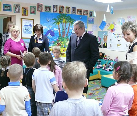 В лицее полпред осмотрел группы для дошкольников