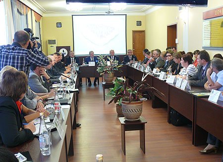 Участники III научно-практической конференции «Преобразование Сибири: от реформ Столыпина до современности»