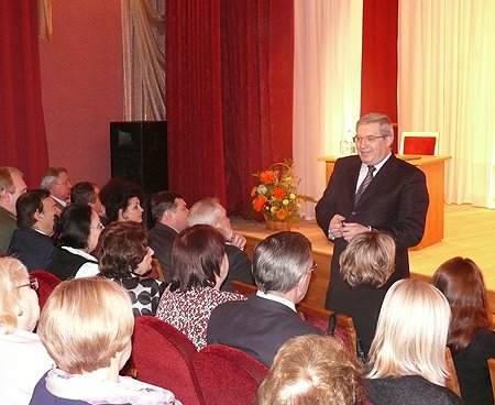 Полномочный представитель встретился с учителями Новосибирска
