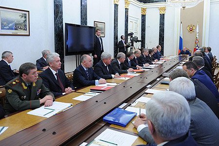 В ходе совещания (фотография пресс-службы Президента России)