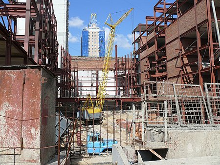 Строительная площадка концертного зала филармонии