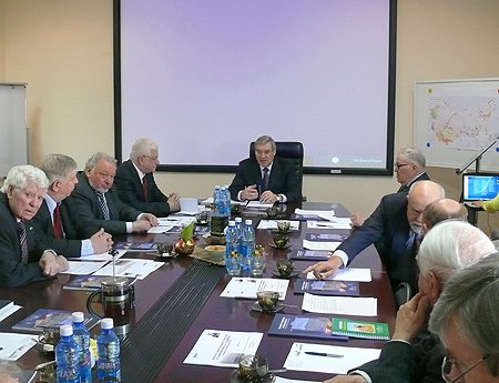 Полномочный представитель Президента РФ в СФО обсудил вопросы освоения минерально-сырьевых ресурсов Сибири с учеными Института нефтегазовой геологии и геофизики им. ак. А.А. Трофимука СО РАН и Института геологии и минералогии им. ак. В.С. Соболева СО РАН