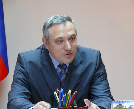 Полномочный представитель Президента РФ в Сибирском федеральном округе Анатолий Квашнин на встрече с коллективом издательского дома «Сибирь-Пресс»