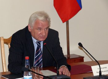 Помощник полномочного представителя Президента РФ
 в Сибирском федеральном округе Вадим Гончаров