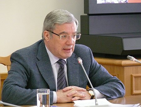 Виктор Толоконский провел совещание с представителями органов исполнительной власти субъектов Федерации округа