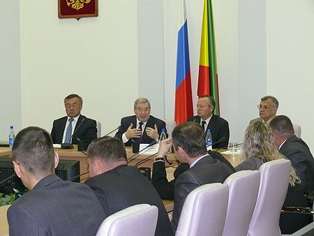 Виктор Толоконский считает, что нужно найти возможность организации стажировок, обмена опытом между резервистами регионов Сибири