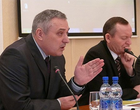 На фото: полномочный представитель Президента Российской Федерации в Сибирском федеральном округе Анатолий Квашнин и губернатор Забайкальского края Равиль Гениатулин