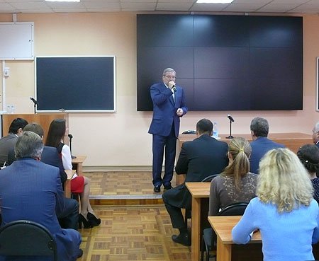 Виктор Толоконский считает: «задача любого учебного заведения – сформировать у студентов не только необходимые профессиональные компетенции, но и особый образ мышления, духовность и культуру»