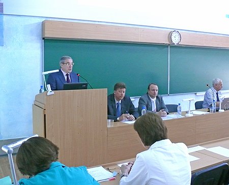 Полномочный представитель считает, что для повышения качества подготовки специалистов необходимо усиливать взаимодействие вуза и бизнес-сообщества