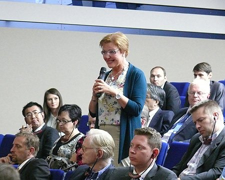 Предприниматели спросили  полпреда о развитии в округе наукоемких отраслей, и в связи с этим о возможностях взаимодействия с зарубежными партнерами