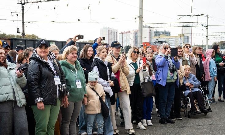 В Томске для участников промотура была организована обширная автобусно-пешеходная экскурсия «Томск – столица Губернии»