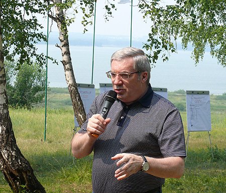 Виктор Толоконский: Наряду с задачами по развитию экономики муниципалитетов и строительству инфраструктуры, важно  активнее реагировать на молодежные инициативы