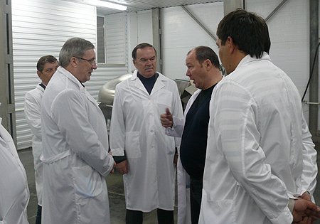 Виктор Толоконский побывал в цехах 'Коченевской птицефабрики'