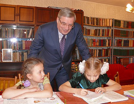 Полномочный представитель посетил Детский дом №1 в Новосибирске