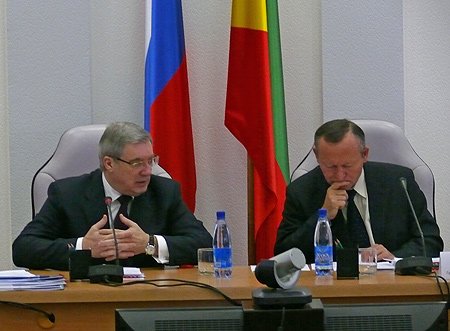 Полномочный представитель Президента РФ в СФО Виктор Толоконский и губернатор Забайкальского края Равиль Гениатулин