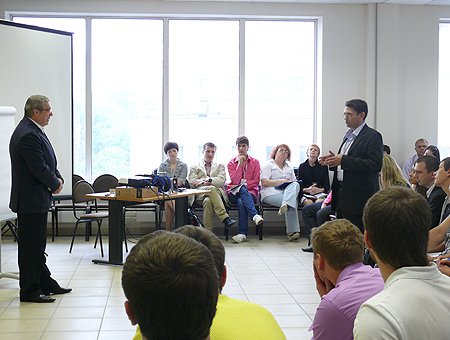 Полномочный представитель ответил на вопросы участников региональной образовательной школы