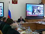 Полномочный представитель провел совещание по вопросам готовности субъектов Федерации округа к пожароопасному периоду 2012 года