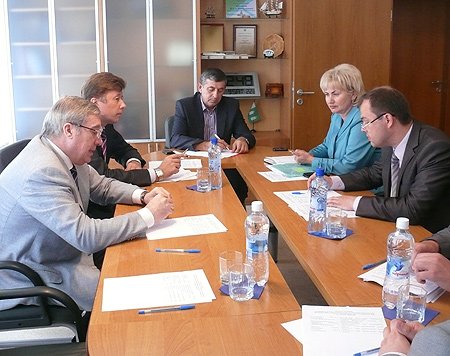 Проблемы, сдерживающие развитие Бердска, обсуждались на совещании с участием мэра города