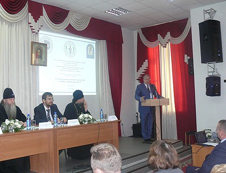 Полпред подчеркнул высокую значимость деятельности РПЦ в вопросах профилактики алкоголизма и наркомании