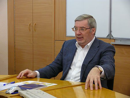 Виктор Толоконский отметил, что многофункциональные центры - важная составляющая конкурентоспособности регионов