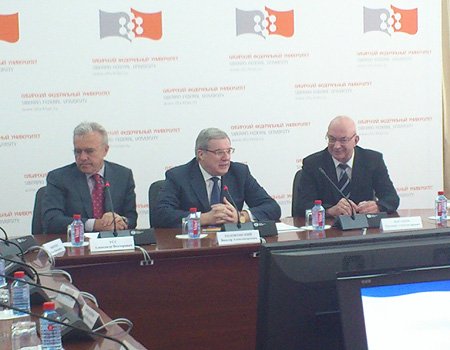 Полпред: экономика пока не восприимчива к научным и технологическим разработкам