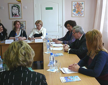 На встрече с членами Ассоциации негосударственных образовательных учреждений Новосибирской области полпред обсудил проблемные вопросы сферы негосударственного дошкольного образования