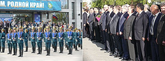 В ходе праздничных мероприятий - показательные выступления роты специального караула Президентского полка Службы коменданта Московского Кремля ФСО России