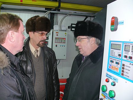 Полномочный представитель осмотрел новую модульную газовую котельную в Колывани